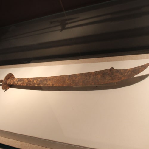 dao sword on display 